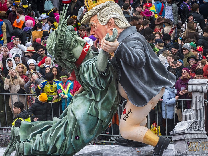 0216-Donald-Trump-Jesus-Christ-Float-SUB