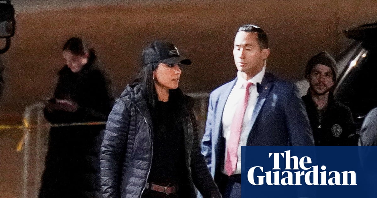 Tulsi Gabbard running solo 2020 election inquiry separate from FBI investigation | Trump administration