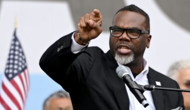 Chicago Mayor Brandon Johnson signs executive order targeting ICE agents