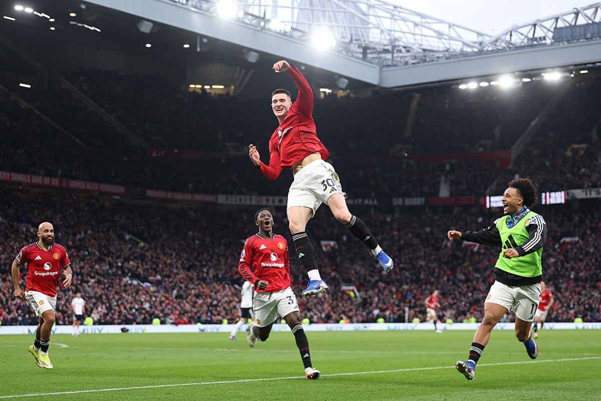 Man United vs Fulham live: Fans protest outside Old Trafford ahead of Premier League clash