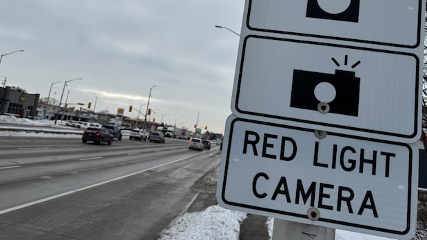 Red-light cameras being used to penalize police officers responding to emergencies in Ontario, unions say