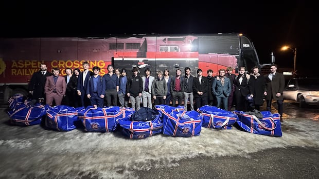 3 Alberta junior hockey players killed in highway crash