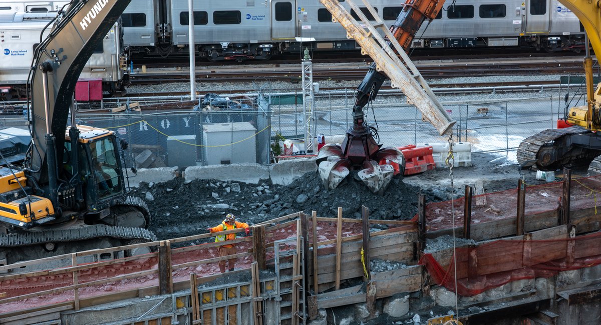 Gateway sues Trump administration over freezing Hudson River tunnel funding