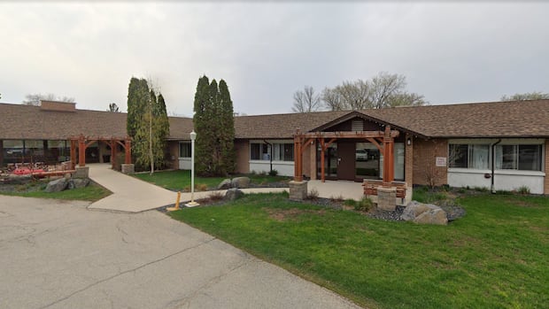 Winnipeg personal-care home to remain open after Manitoba government intervenes