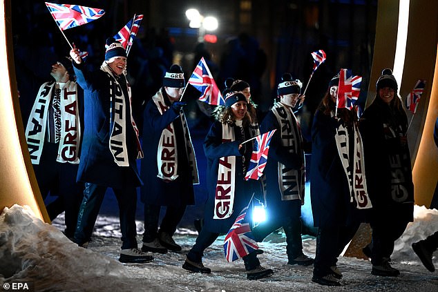 epa12711060 Team Great Britain parades during the Opening Ceremony of the Milano Cortina 2026 Winter Olympic Games at Livigno Snow Park in  Valtelina, Italy, 06 February 2026.  EPA/DAN HIMBRECHTS NO ARCHIVING, EDITORIAL USE ONLY AUSTRALIA AND NEW ZEALAND OUT