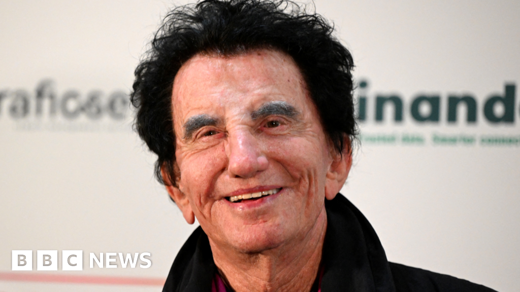 France investigates ex-minister Jack Lang over Epstein links - BBC