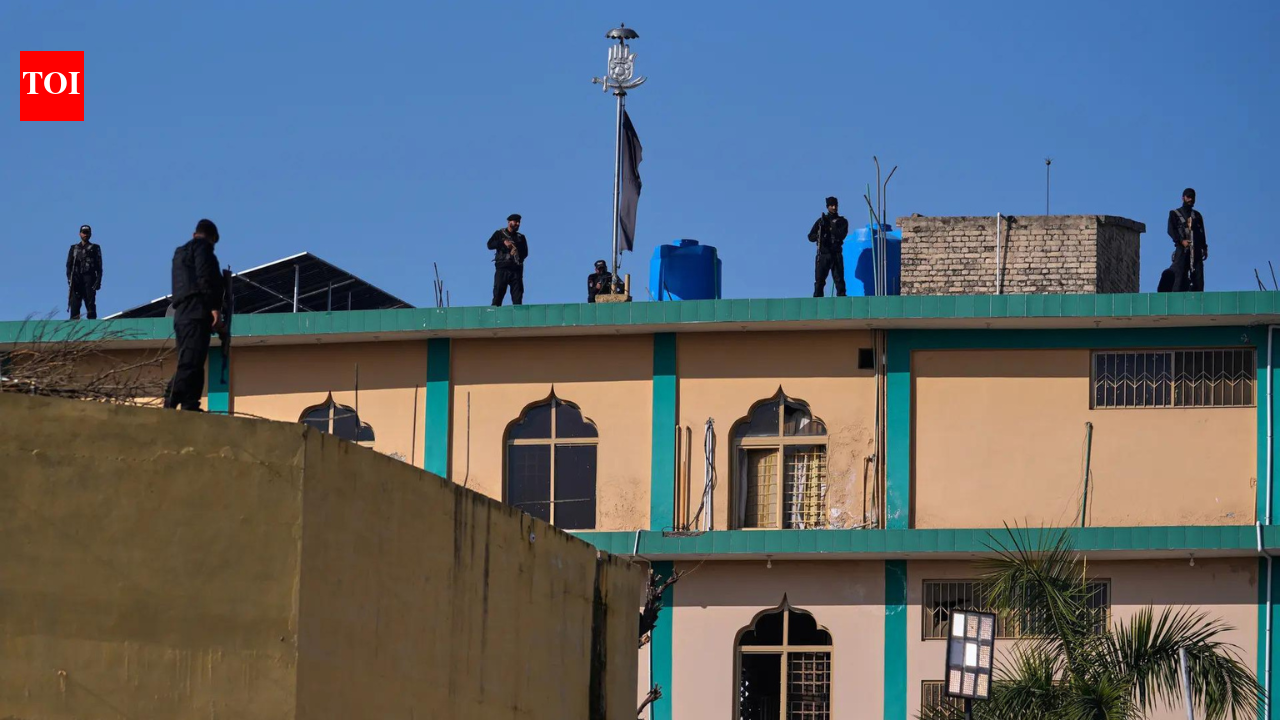 IS owns up 'suicide attack' on Pakistan Shia mosque; toll now 36