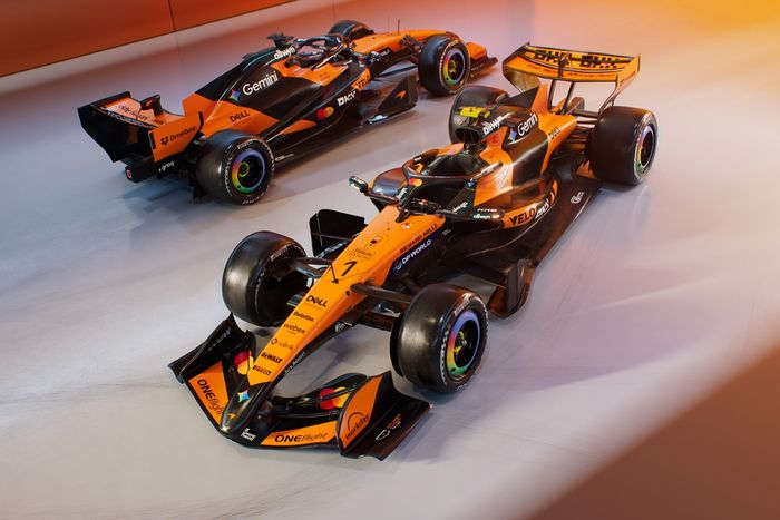 McLaren MCL40 livery
