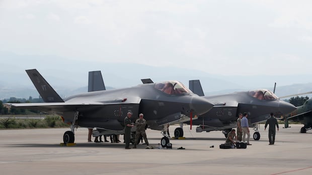 Canada discreetly puts money down on 14 additional F-35s