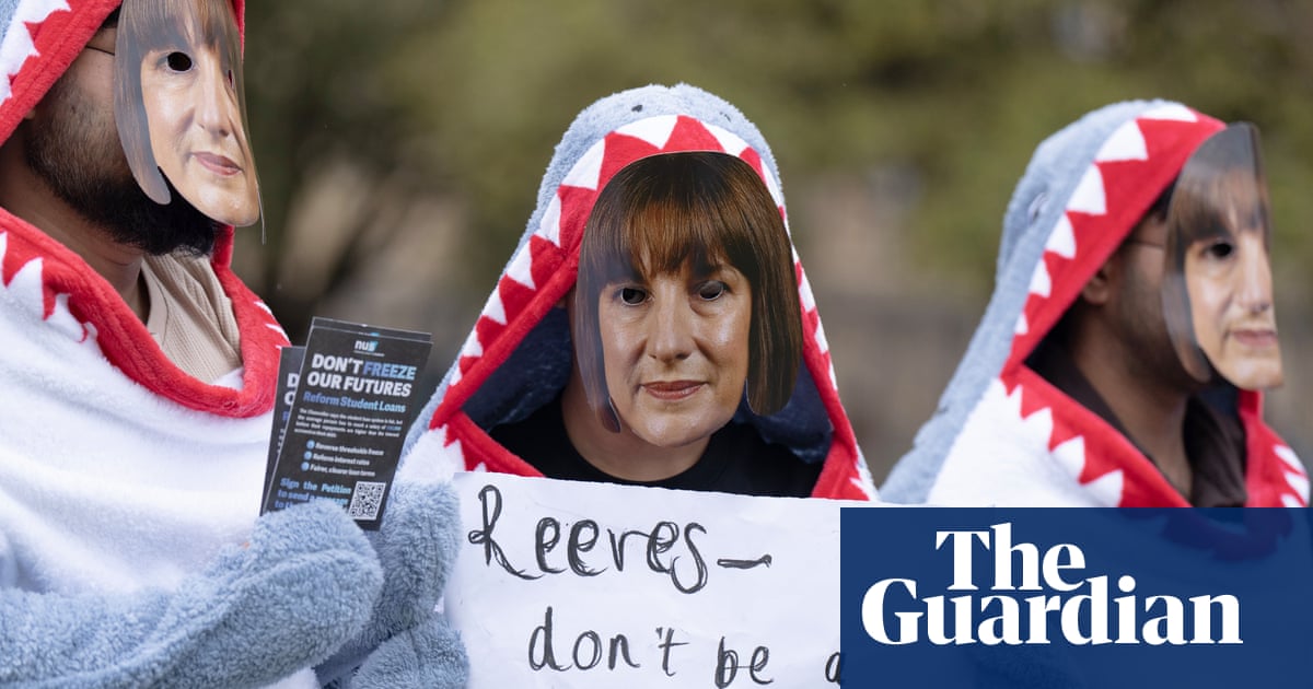 NUS urges ‘loan shark’ Reeves to reverse changes to student debt repayment | Student finance