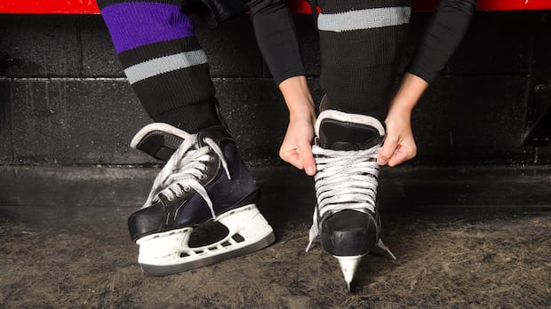 London, Ont., minor hockey team disbanded after breaking locker room rules