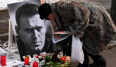 Alexei Navalny was poisoned by Kremlin with dart frog toxin, European nations say