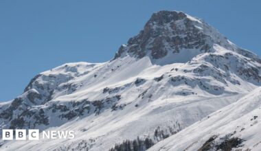 Two Britons among three dead in French Alps avalanche - BBC