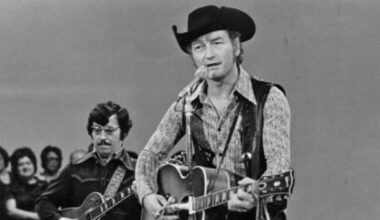 Stompin' Tom fans push Saint John council for statue of Canadian icon