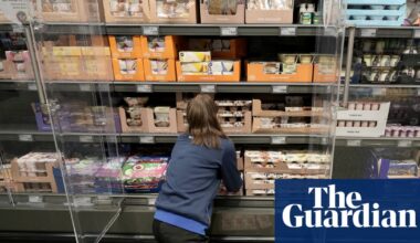 Retailers in UK plan to cut staff hours and jobs amid rising employment costs | Retail industry