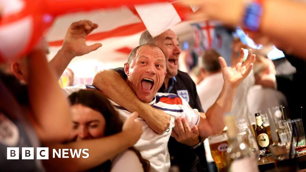 Pubs to open late for home nations World Cup knockout games - BBC