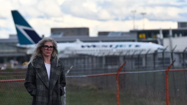 Judge finds fault with agreement between WestJet, female flight attendants