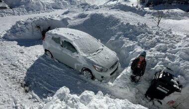 St. John's not considering state of emergency, asking residents to stay off roads