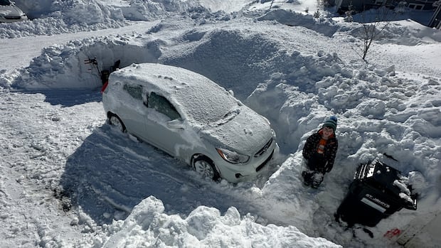 St. John's not considering state of emergency, asking residents to stay off roads
