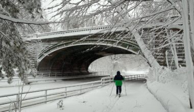 'Epic' blizzard paralyzes NYC, NJ area with over foot of snow, transit disruptions, school closures