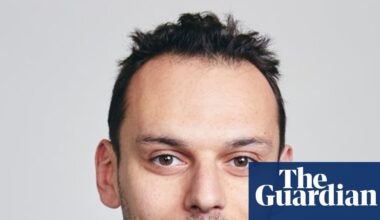 Minister under investigation over targeting of reporters makes late donation declaration | Labour