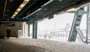 NYC blizzard update: Schools reopen, transit has service changes Tuesday morning