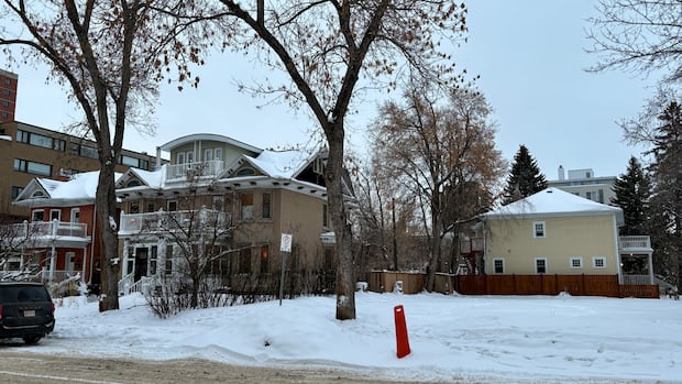 Edmonton city council approves Wîhkwêntôwin rezoning despite warnings about historical context