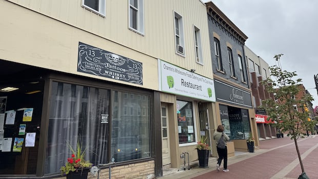 Assault charges dropped against Ontario man who confronted home intruder