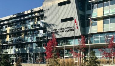 Emails sent to spam folder lead to licence suspension for 20 Surrey teachers, says union