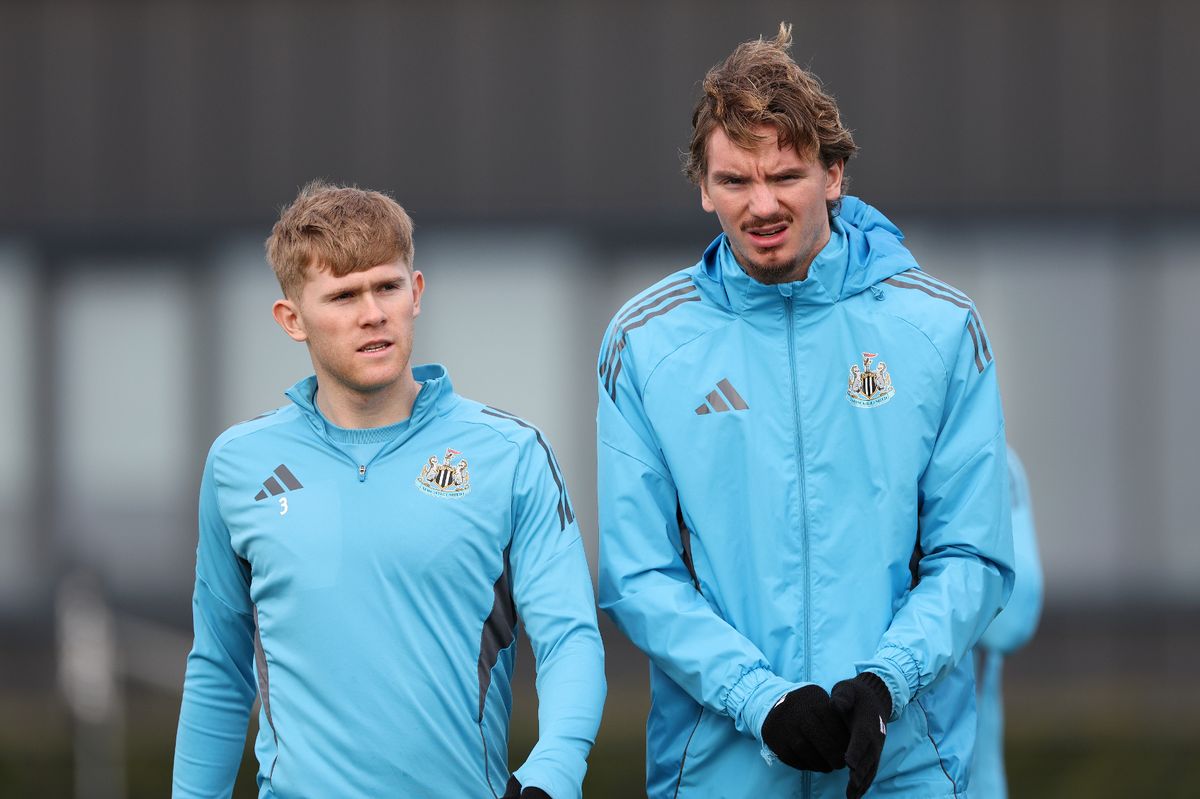 Lewis Hall (l) and Nick Woltemade of Newcastle United