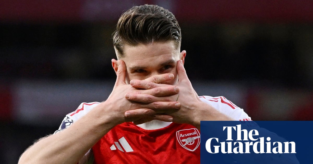 Gyökeres double keeps Arsenal on title track in stroll past sloppy Sunderland | Premier League