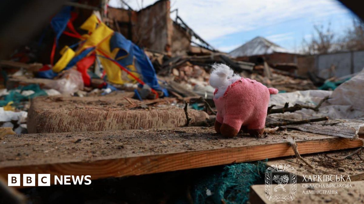 A soft toy is seen among the wreckage of a house in the north-eastern Ukrainian town of Bohodukhiv after a Russian drone strike. Photo: 11 February 2026