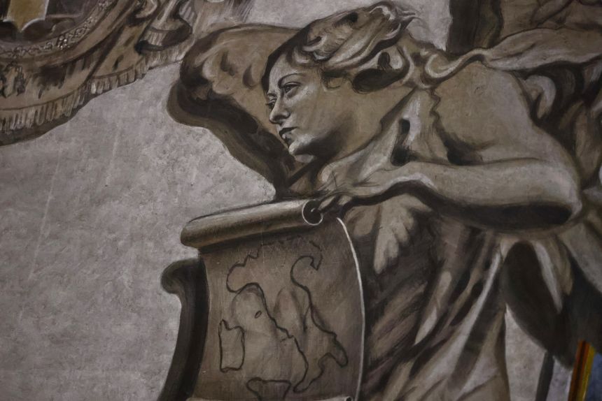 The fresco at the Basilica of St. Lawrence in Lucina that drew criticism.