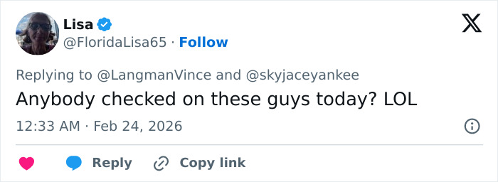 Screenshot of a tweet reacting to Canadian hockey fans’ bold Olympic bet after USA wins gold in hockey.