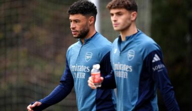 Ex-Southampton man Oxlade-Chamberlain returns to British football