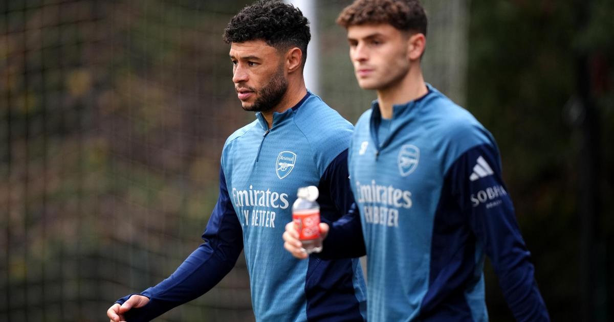 Ex-Southampton man Oxlade-Chamberlain returns to British football