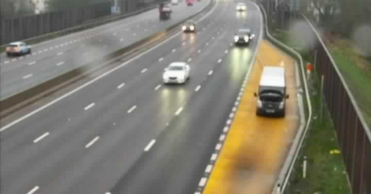 M4 traffic: Berkshire motorway re-opened between J10 and J11