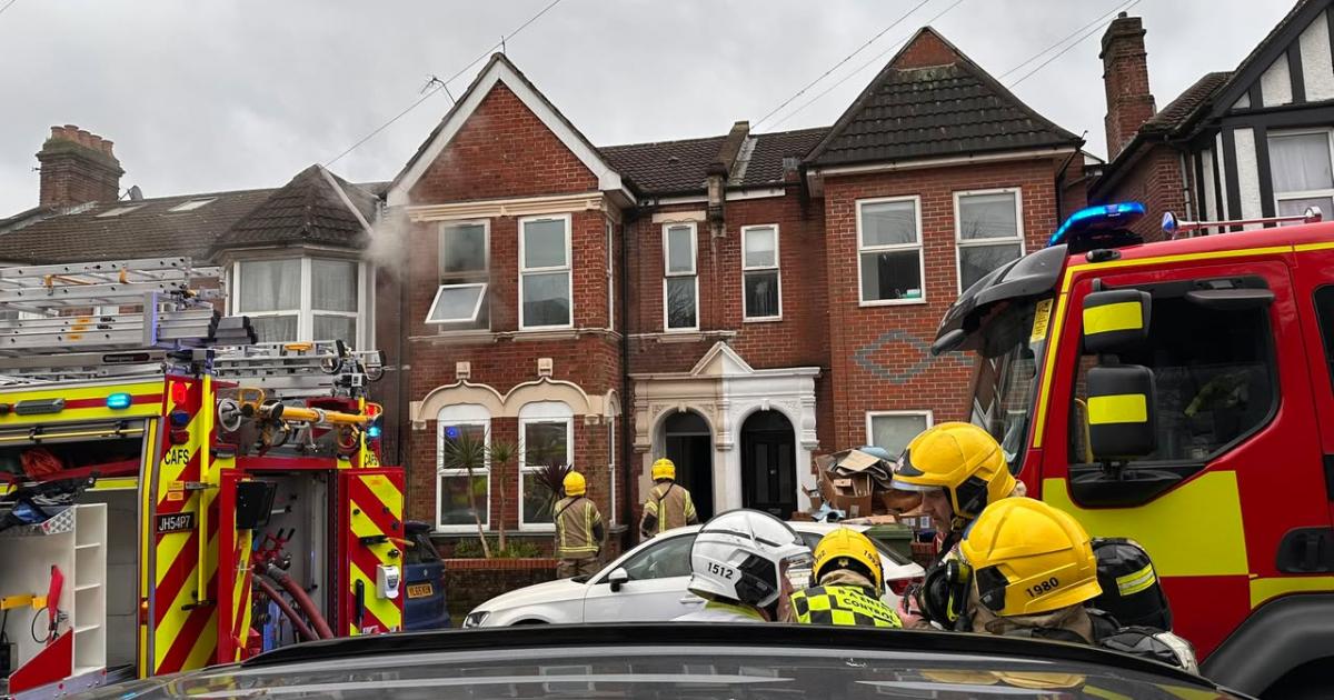 Fire crews rush to house after blaze breaks out - live updates - Daily Echo