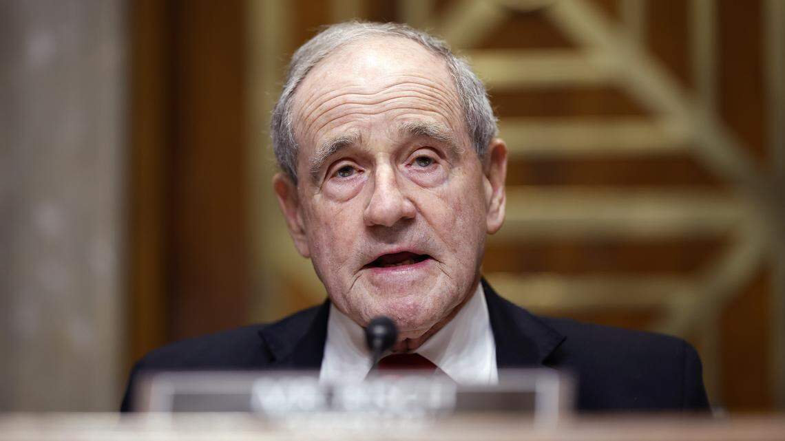Sen. Risch questions Steve Pearce on selling public lands