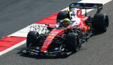 BAHRAIN, BAHRAIN - FEBRUARY 11: Max Verstappen of the Netherlands driving the (3) Oracle Red Bull