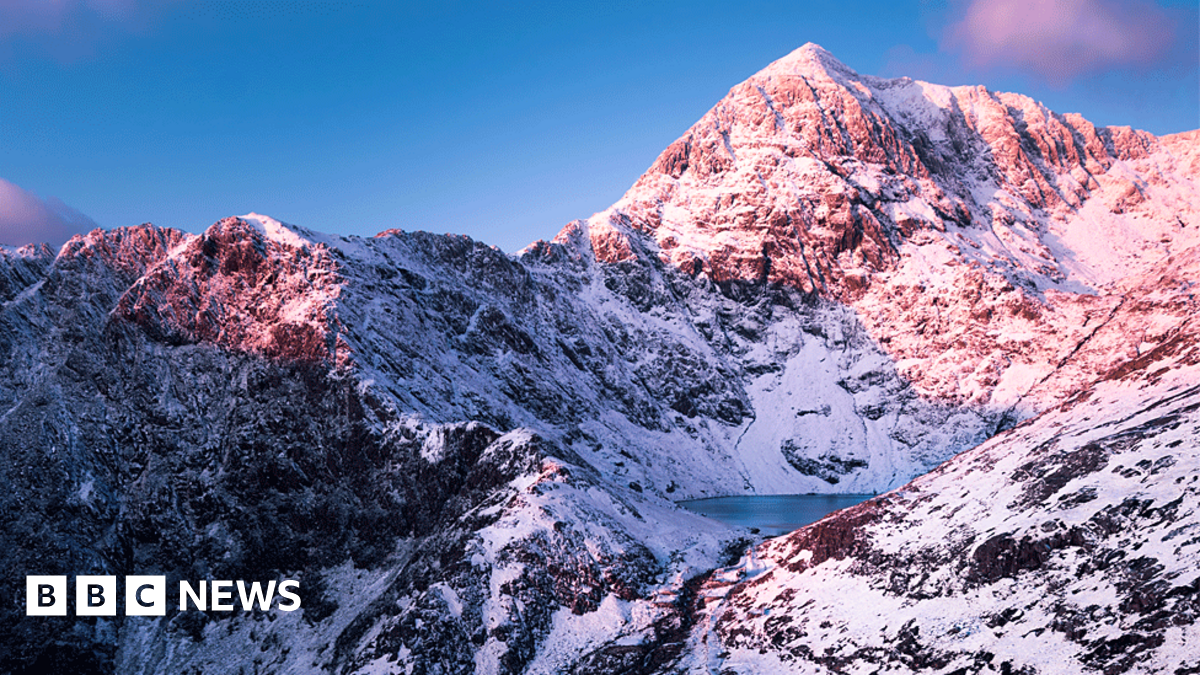 Yr Wyddfa in a covering of snow