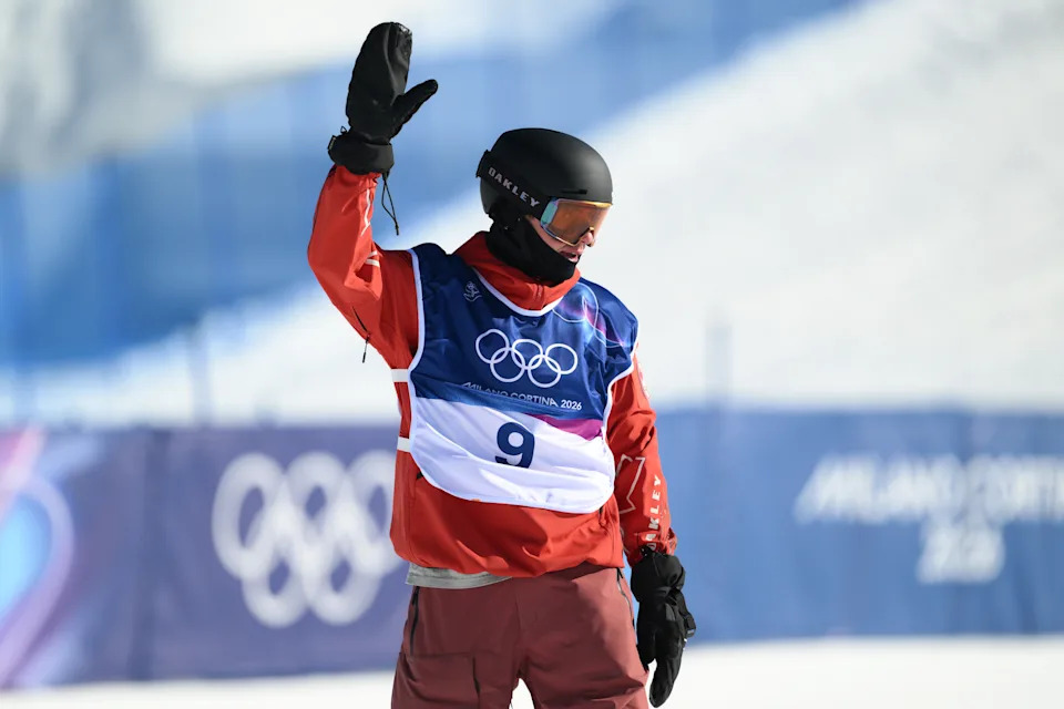 LIVIGNO, ITALY - FEBRUARY 15: Mark McMorris of Team Canada reacts after competing in run two of the Men's Snowboard Slopestyle Qualification on day nine of the Milano Cortina 2026 Winter Olympic games at Livigno Snow Park on February 15, 2026 in Livigno, Italy. (Photo by David Ramos/Getty Images)