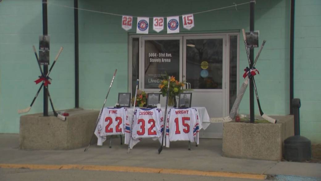 Click to play video: 'Hockey world mourns tragic deaths of 3 junior hockey players'
