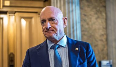 Judge says Pentagon 'trampled' on Sen. Mark Kelly's rights, blocks effort to demote him over 'illegal orders' video