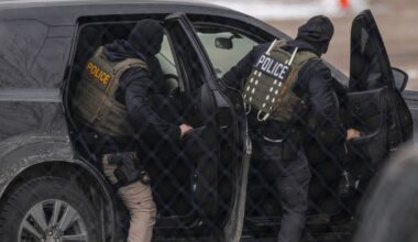 2 federal agents placed on leave after appearing to make 'untruthful' statements about violent encounter in Minneapolis