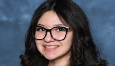 Chicago teen who called for father's release from ICE detention dies of rare cancer