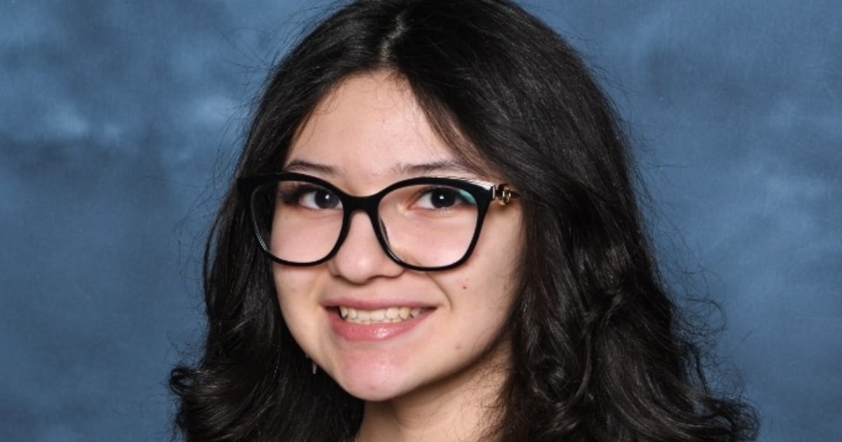 Chicago teen who called for father's release from ICE detention dies of rare cancer