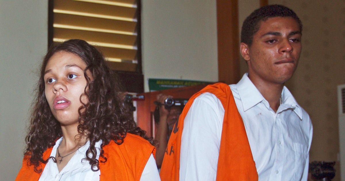 Indonesia frees and deports American who spent 11 years in prison for Bali 'suitcase murder'