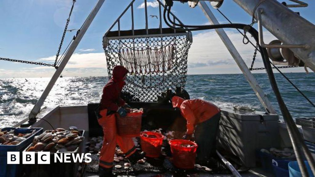 Lily Jean: Search suspended for missing fishermen after boat sinks off Massachusetts - BBC