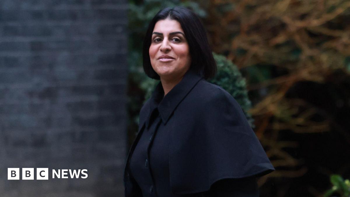 Home Secretary Shabana Mahmood arrives for the weekly government cabinet meeting at Downing Street on 27 January. She wears black.
